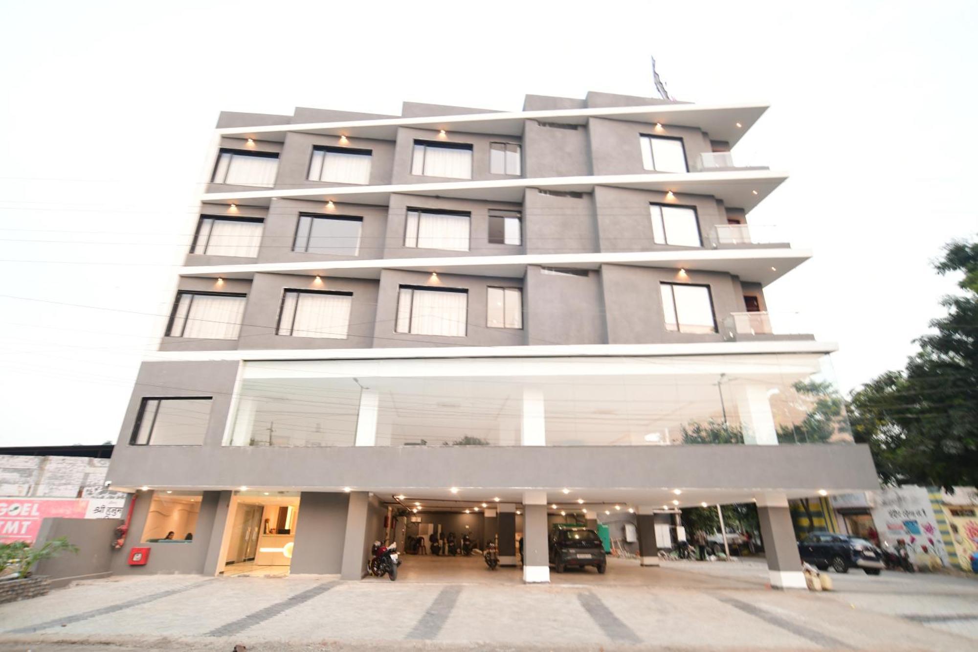 Aceotel Premier, Vijay Nagar 印多尔 外观 照片