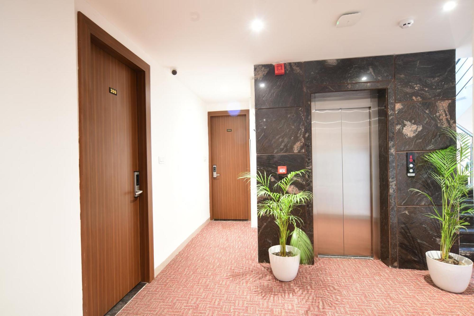 Aceotel Premier, Vijay Nagar 印多尔 外观 照片